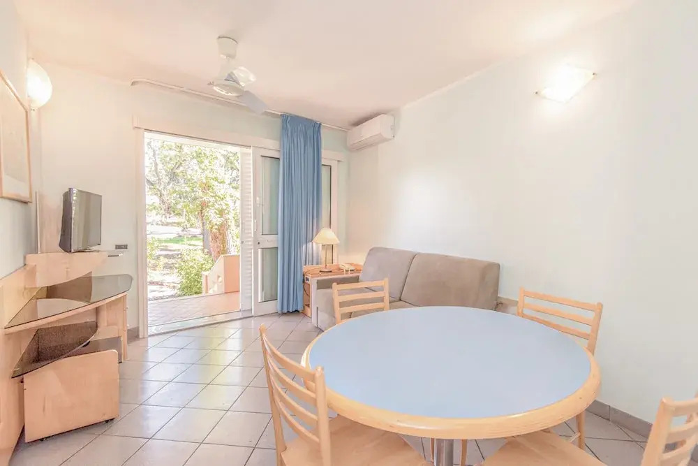 Residence with private beach in San Vincenzo
