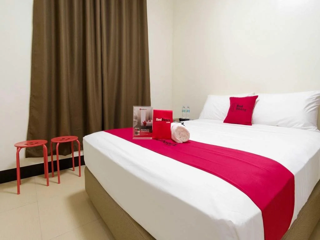 C Plaza Residences by RedDoorz