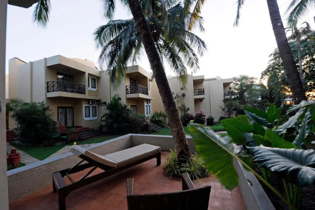 Whispering Palms Beach Resort