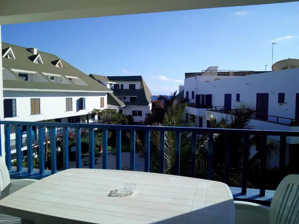 Leme Bedje Sea View - By Bobbywashere
