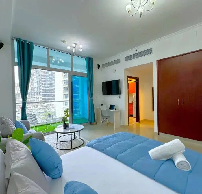 Квартира Lxury Brand New Studio with Balcony and Marina View
