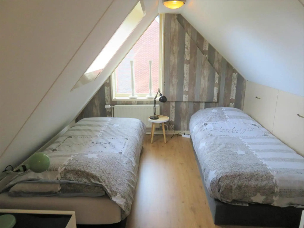 Holiday apartment with free parking Boven Jan Enkhuizen