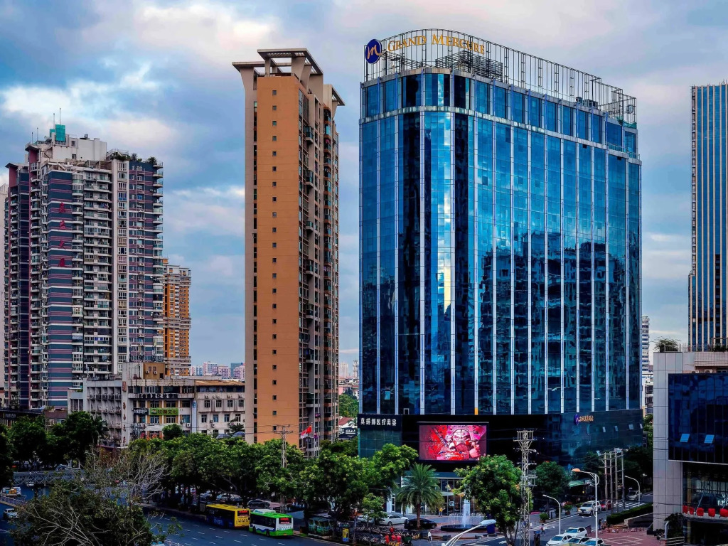 Grand Mercure Xiamen Downtown-Free Welcome Fruit & Metro Station