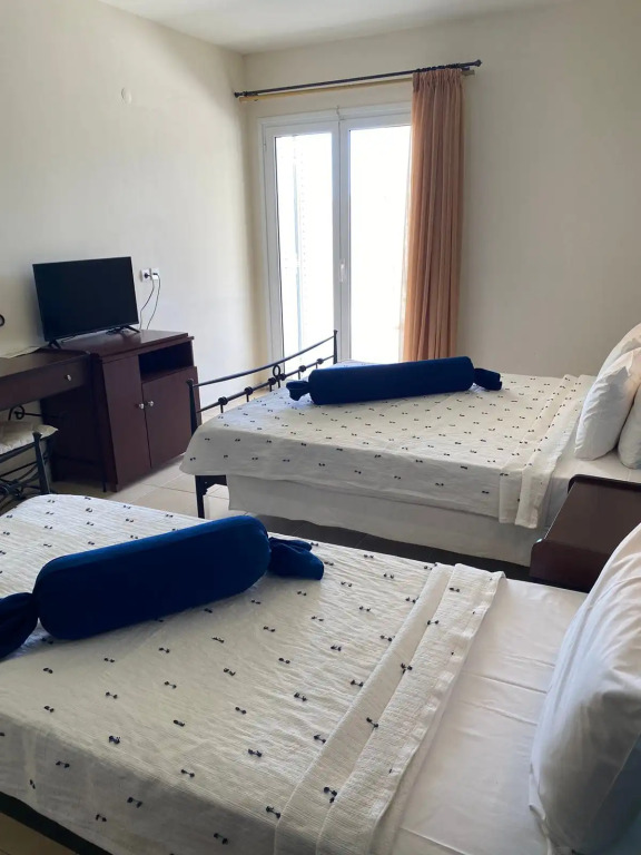 Zeus Paradise Hotel