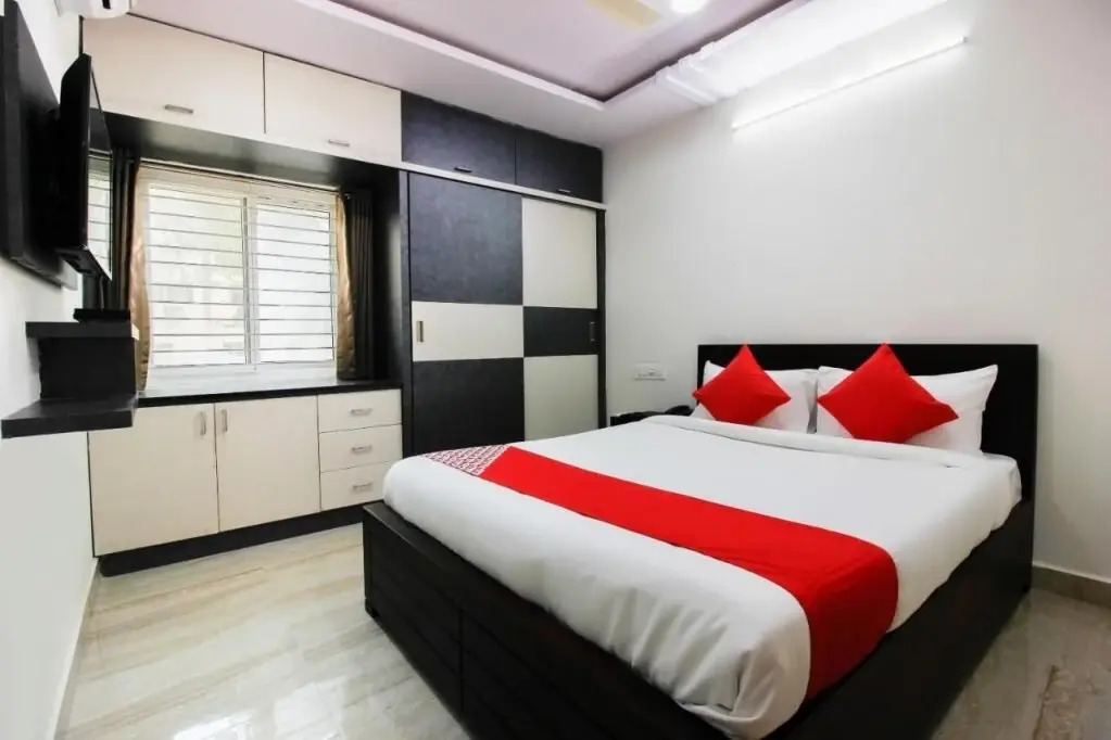 OYO 42887 Tenneti Towers