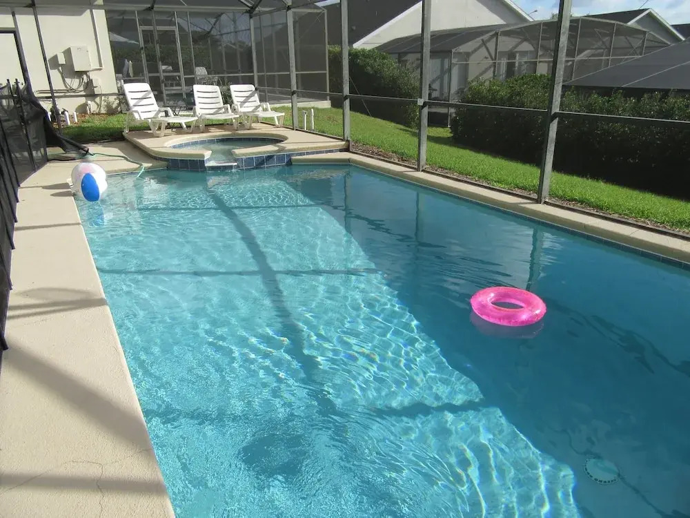 R1 Glenbrook 4 bed / 2 Bath