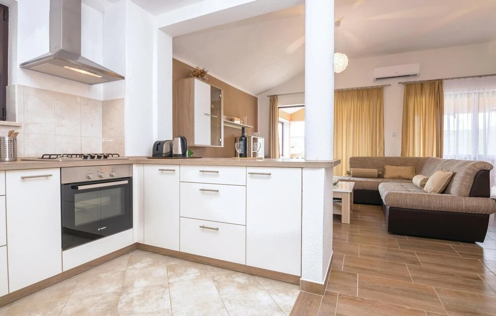 Awesome Apartment in Sukosan With 4 Bedrooms, Wifi and Outdoor Swimming Pool
