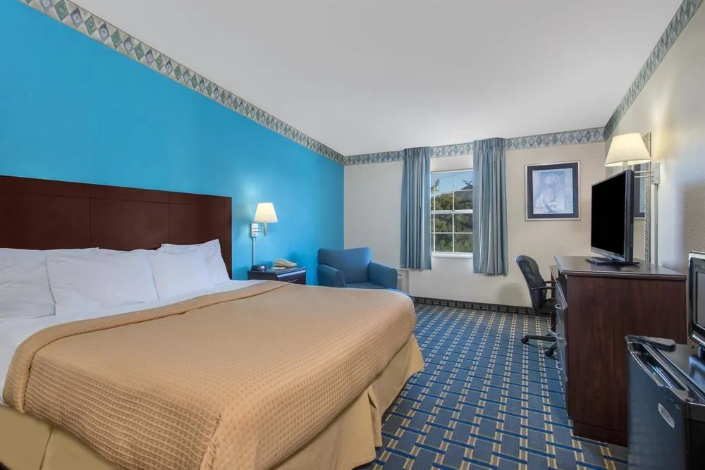 Days Inn Roanoke Near I-81