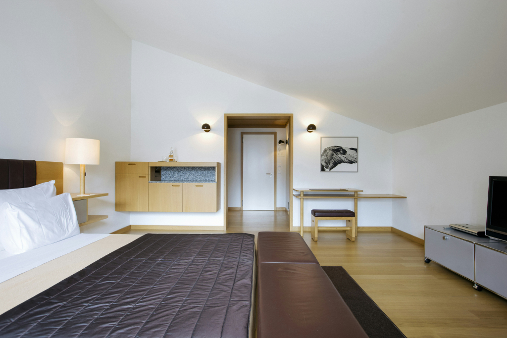 THE OMNIA - Design Mountain Lodge and Spa with Iconic Matterhorn Views