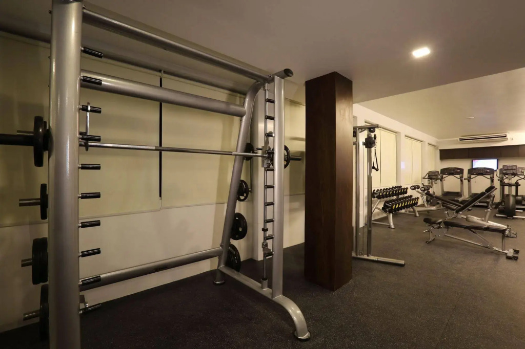 Clover Suites Royal Lake Yangon