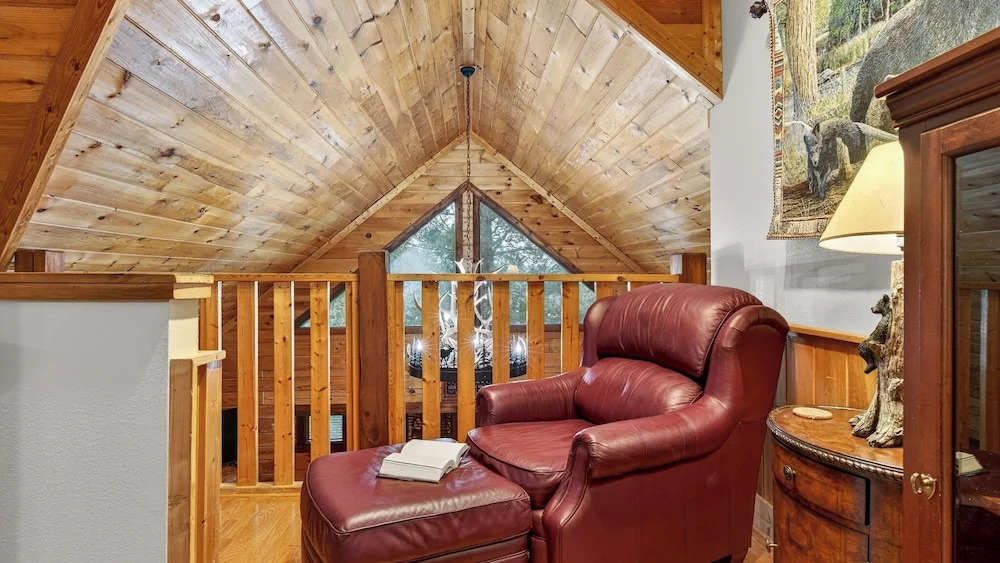 Hot Tub, Game Room & Prime Pigeon Forge Location Big Bear Ridge by Avantstay