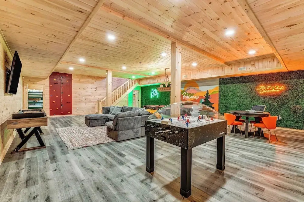 Grand Timber by Avantstay Indoor Pool + Sports Court + Game Room & More!
