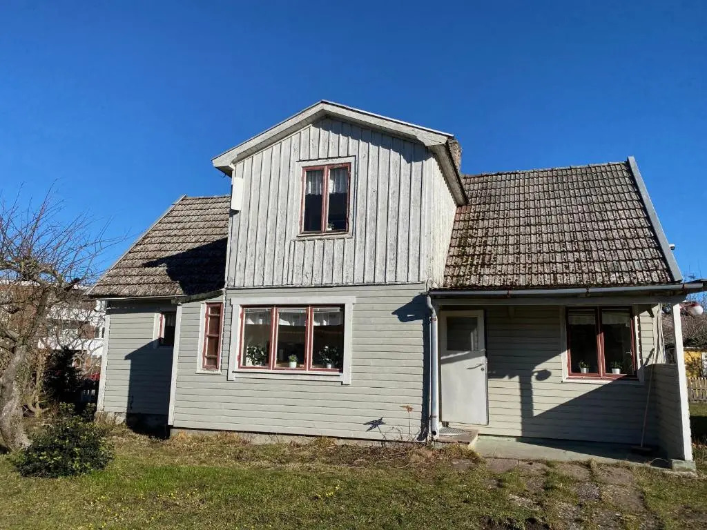 Villa Violen belägen i centrala Borgholm, Öland nära badplats.
