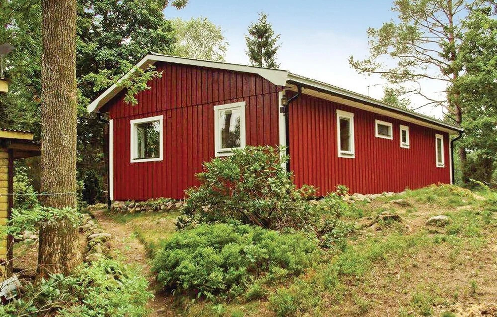 2 Bedroom Beautiful Home In Örkelljunga