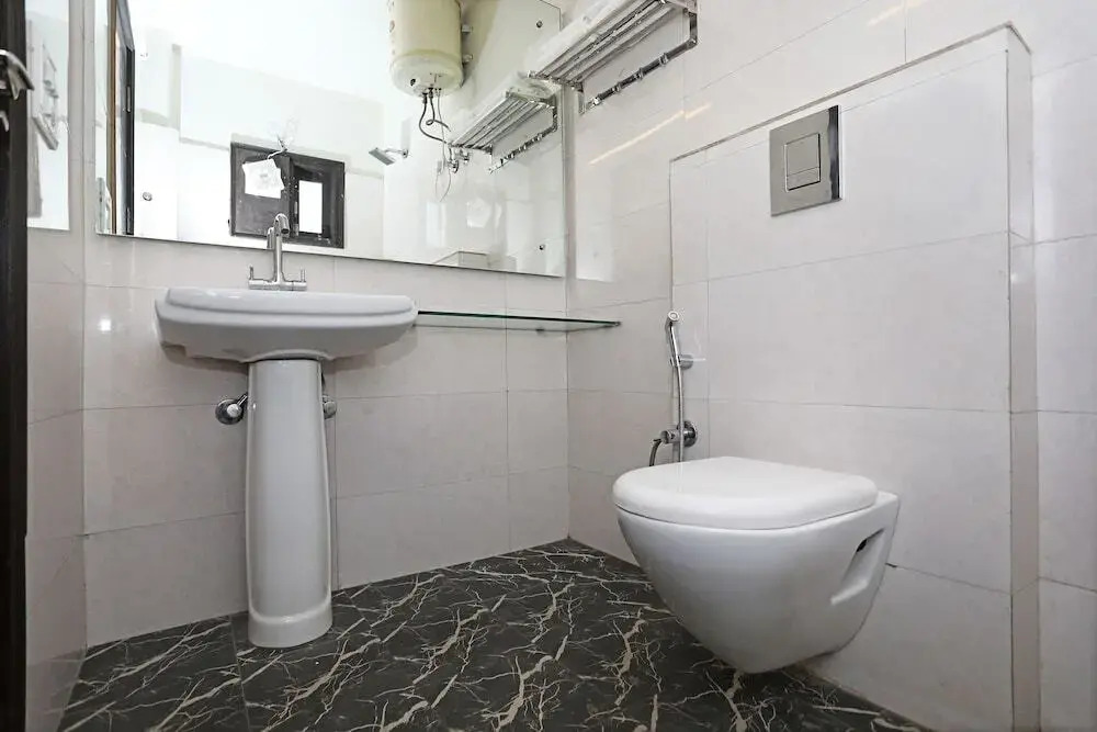 Hotel Tulip Suites By OYO Rooms