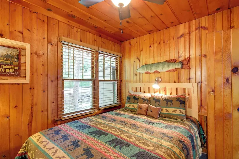 Dock & Beach Access: Duplex Lake Cabin!