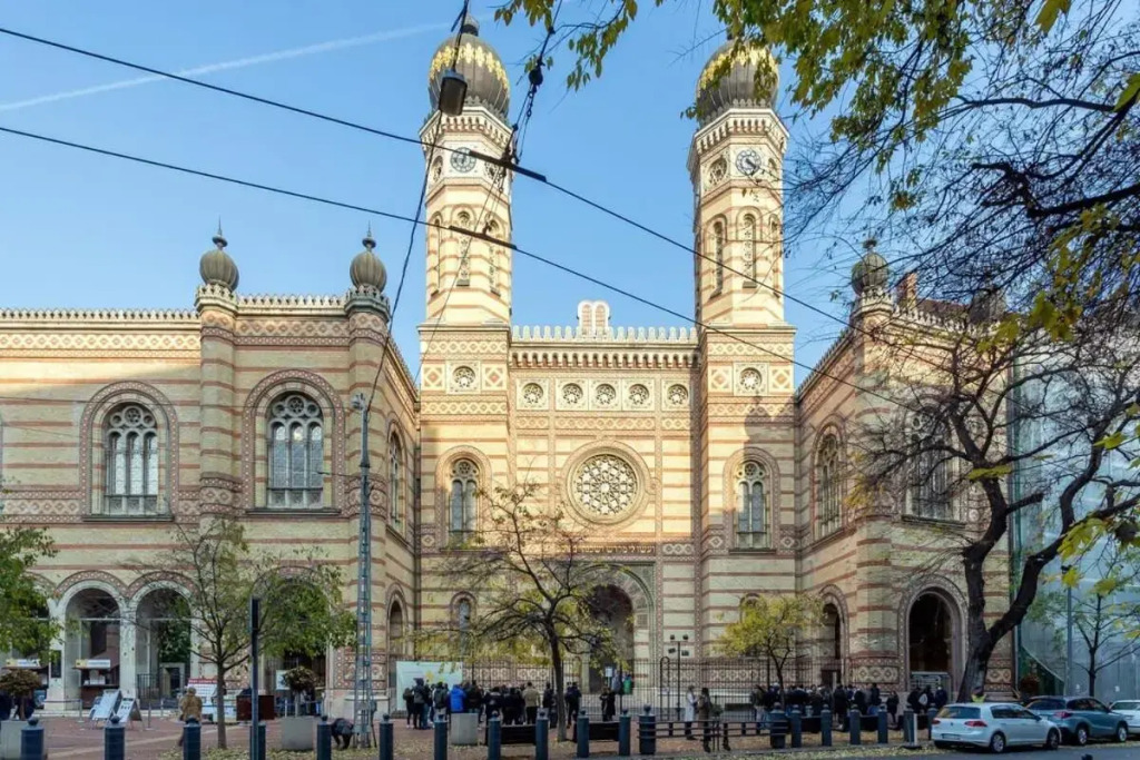 Grand Synagogue Dream Home