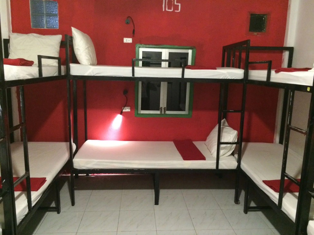 Vangvieng Rock Backpacker Rooftop Hostel