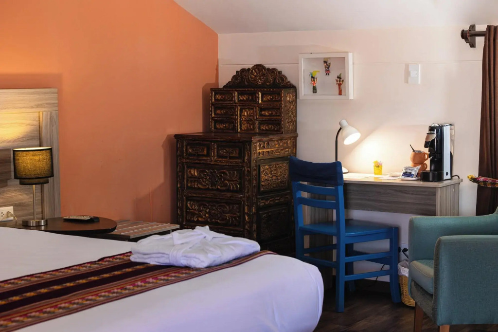 Atoq San Blas Hotel