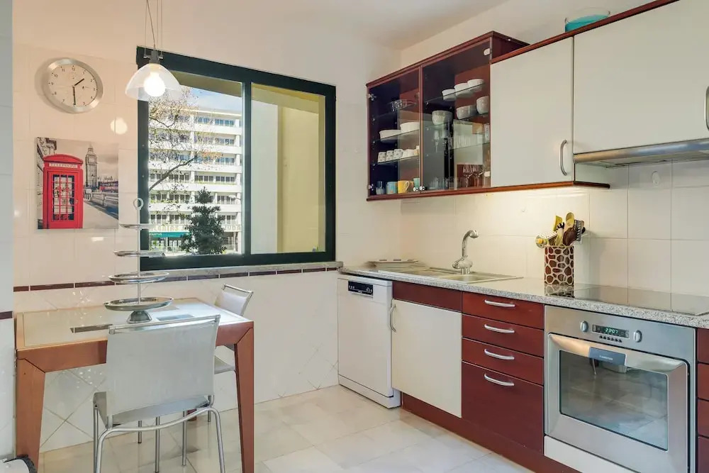 IVIS Home By HR Madeira