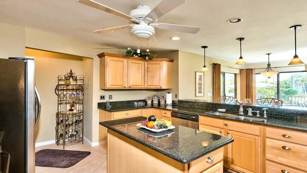 Sirena Waterfront 3 Bedroom Home by NFVH