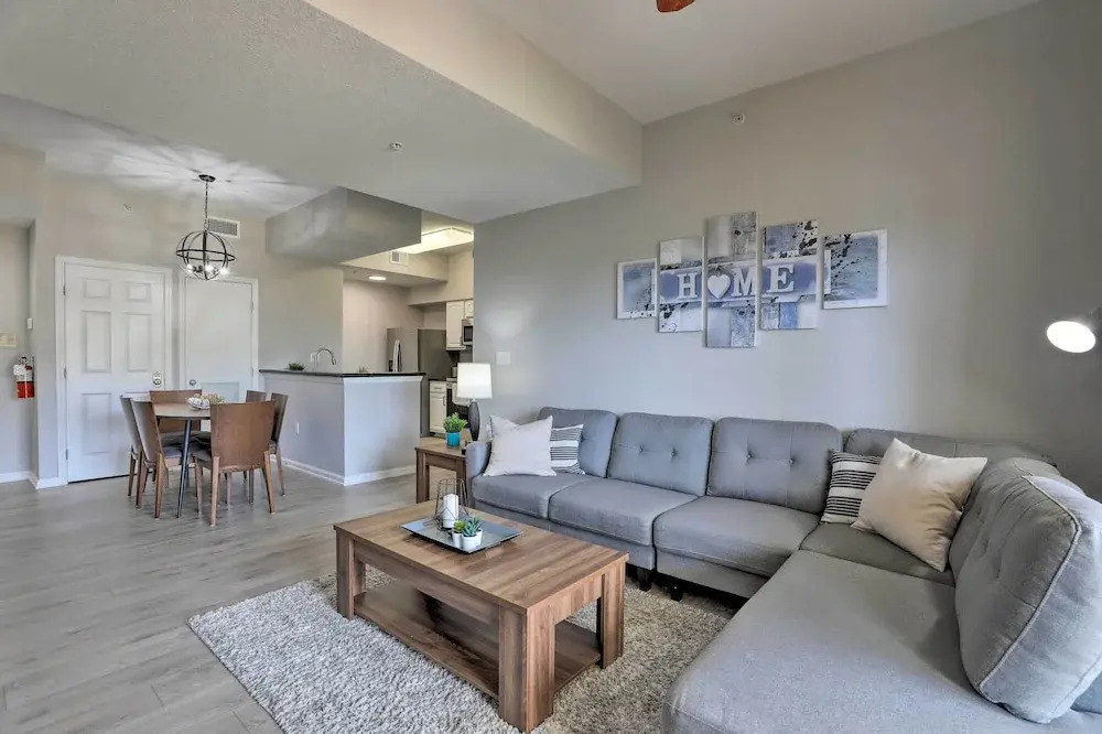 Luxury Orlando Escape - 4 Mi to Disney World!