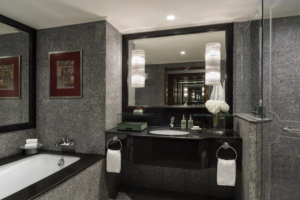 Anantara Siam Bangkok Hotel