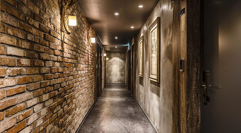 MARI hotel