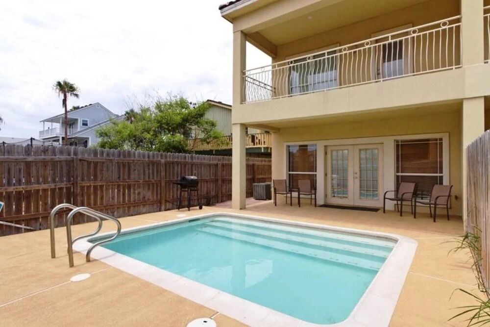 Romero House Townhouse A