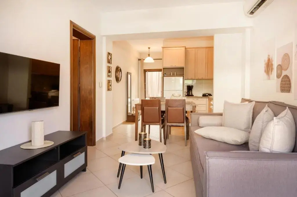 IFESTOS APARTMENTS