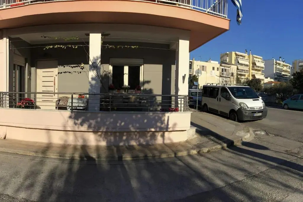 Corner House Volos