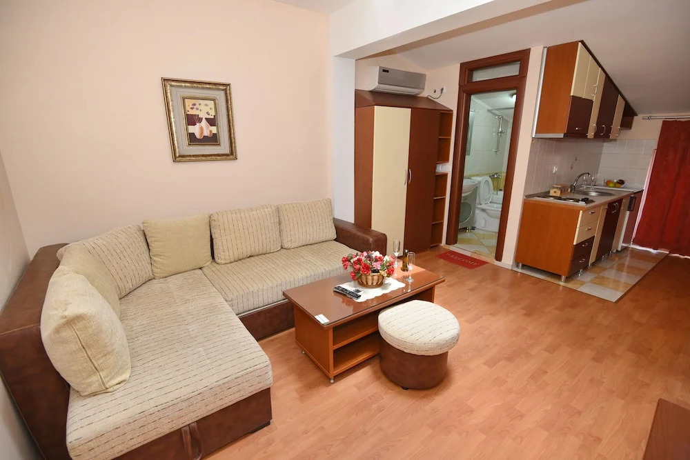 Darni Central Apartments