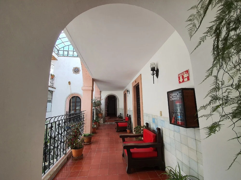 Hotel Colonial Restaurante & Bar