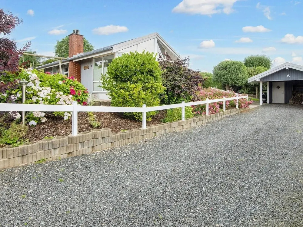 6 person holiday home in Hejls