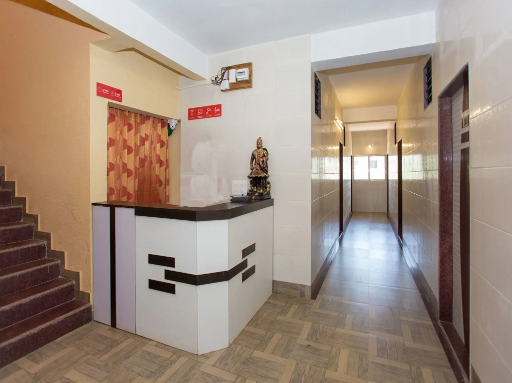 OYO 12936 Hotel Paradise