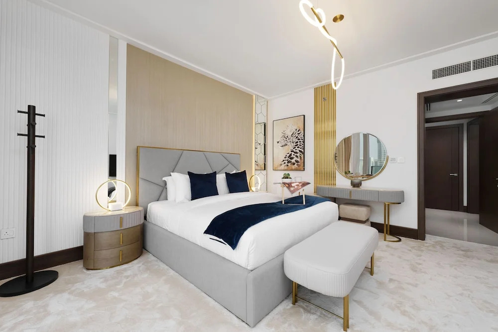 Maison Privee - Ultra Chic High-Floor Apt w/ Direct Burj Khalifa & Fountains Views
