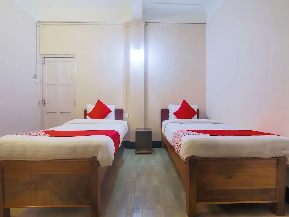Oyo 22570 Amenity Guest House