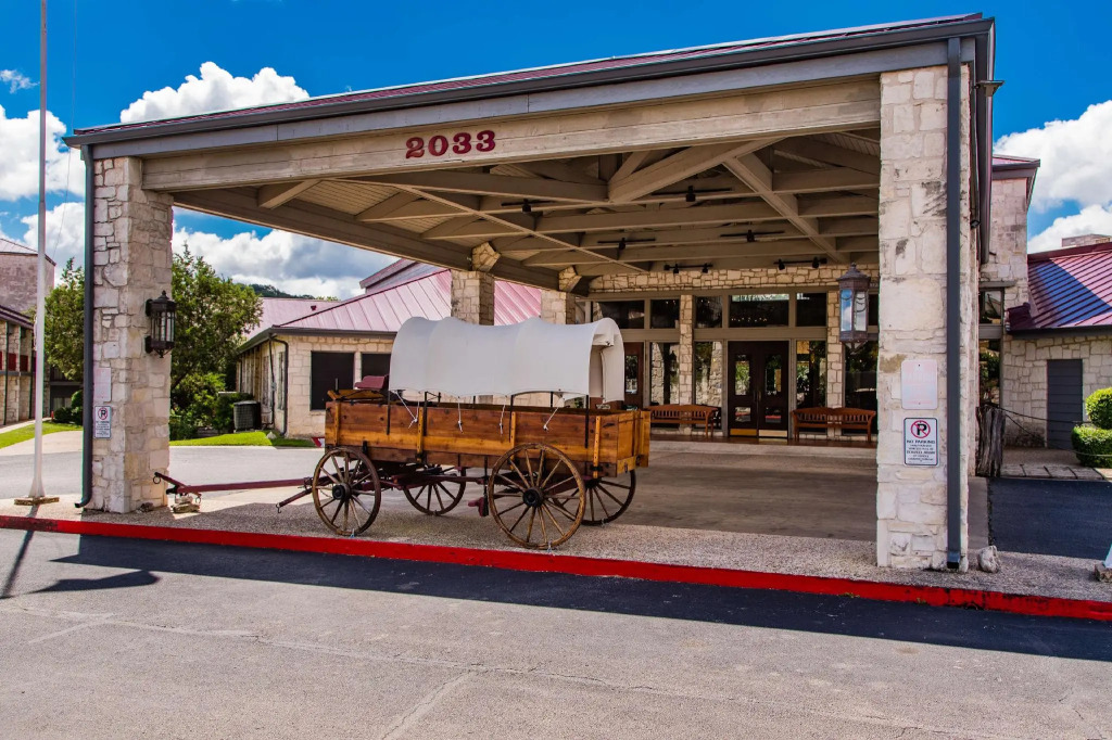 Y O Ranch Hotel and Conference Center