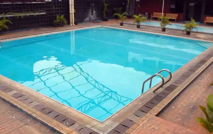 Hotel Srondol Indah