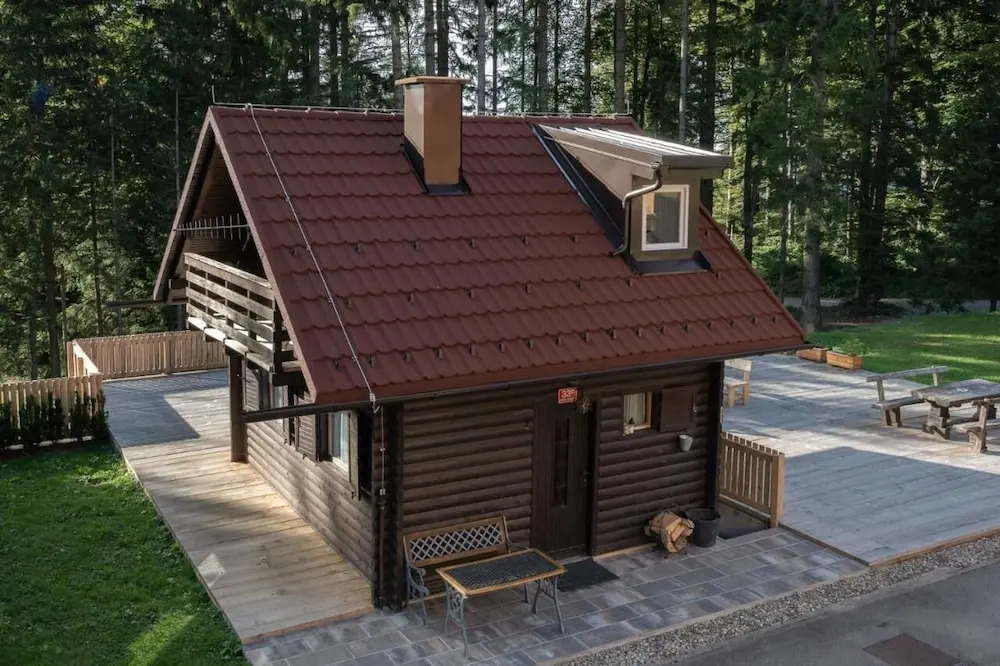 Cabin Storzek