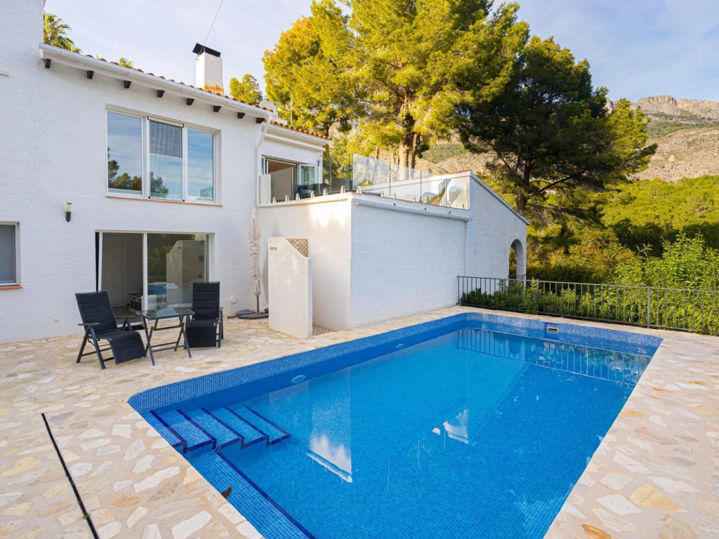 Urbane Holiday Home in Altea With Private Swimming Pool