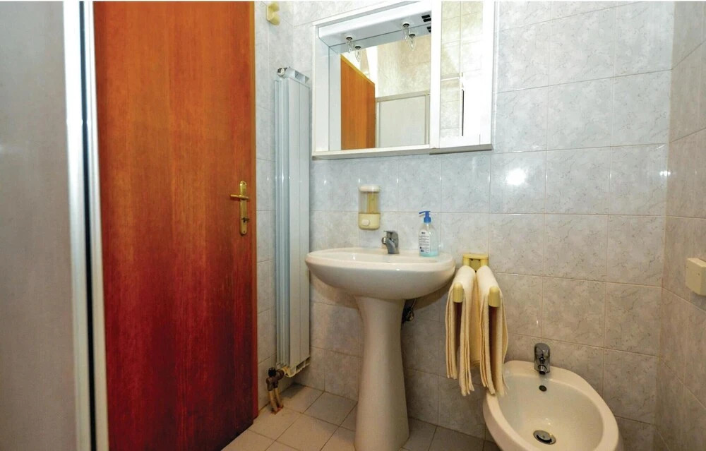 Nice Home in Izola With Wifi and 1 Bedrooms