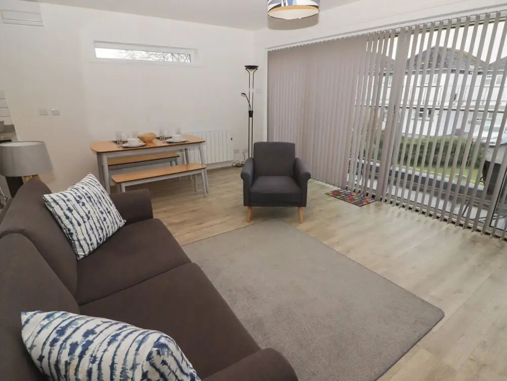 26 Coedrath Park