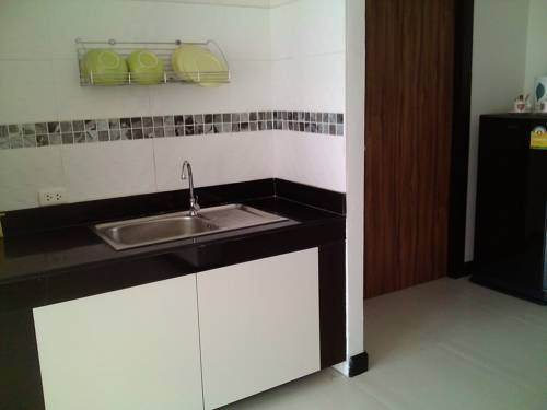 Ea-sy Condotel