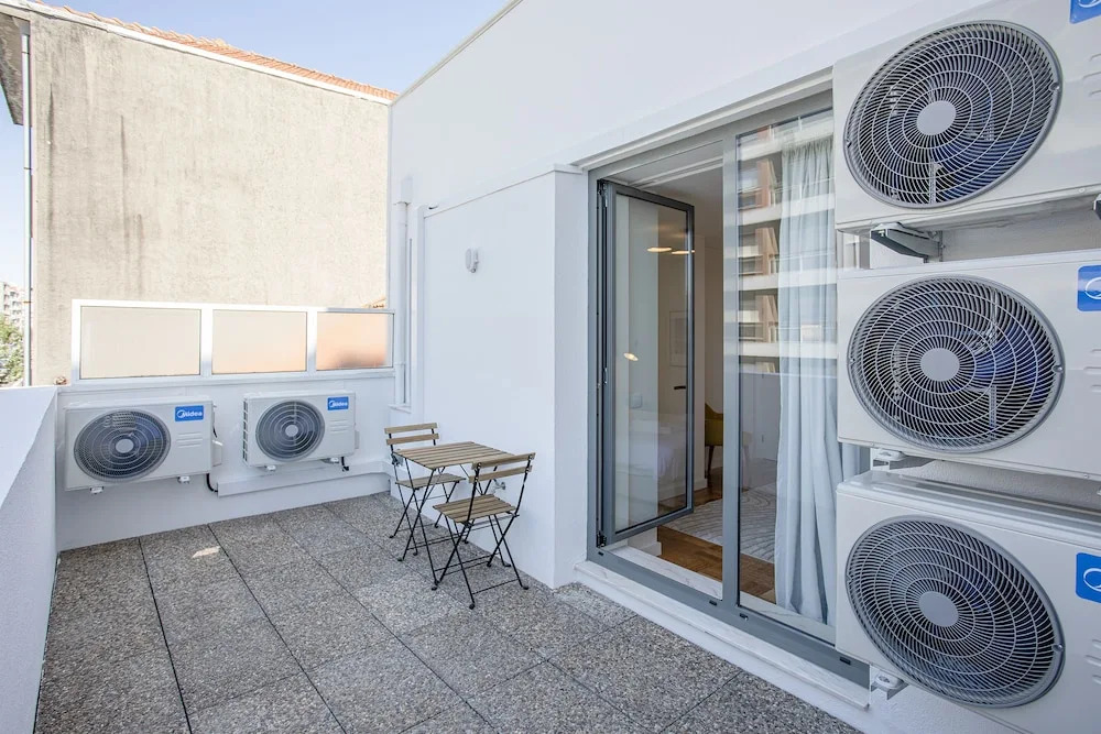 Liiiving in Porto - Design Bright House