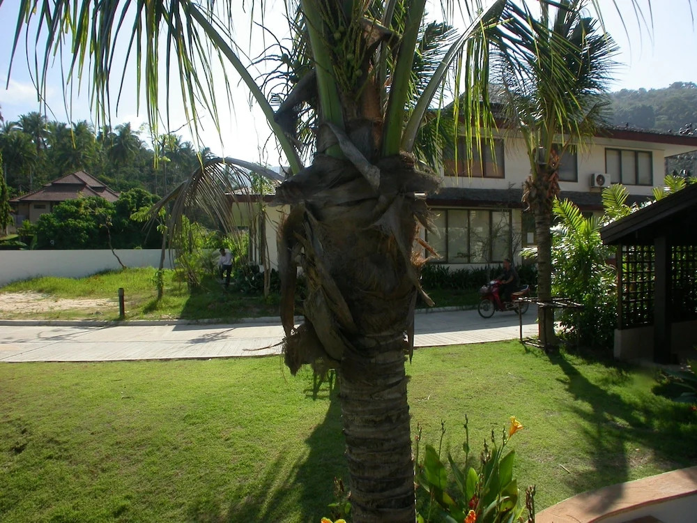 Surin Springs Villa 6 by PIPS