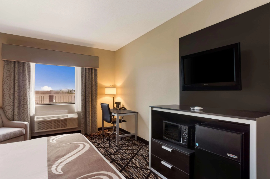 Quality Inn & Suites Pearl-Jackson