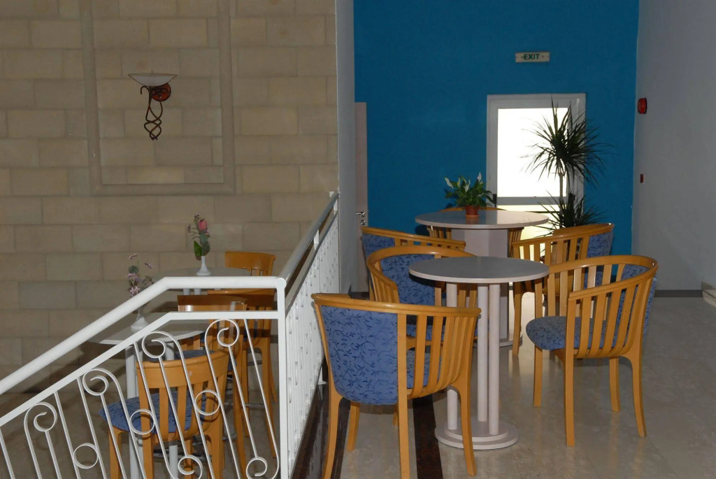 Maistros Hotel Apartments