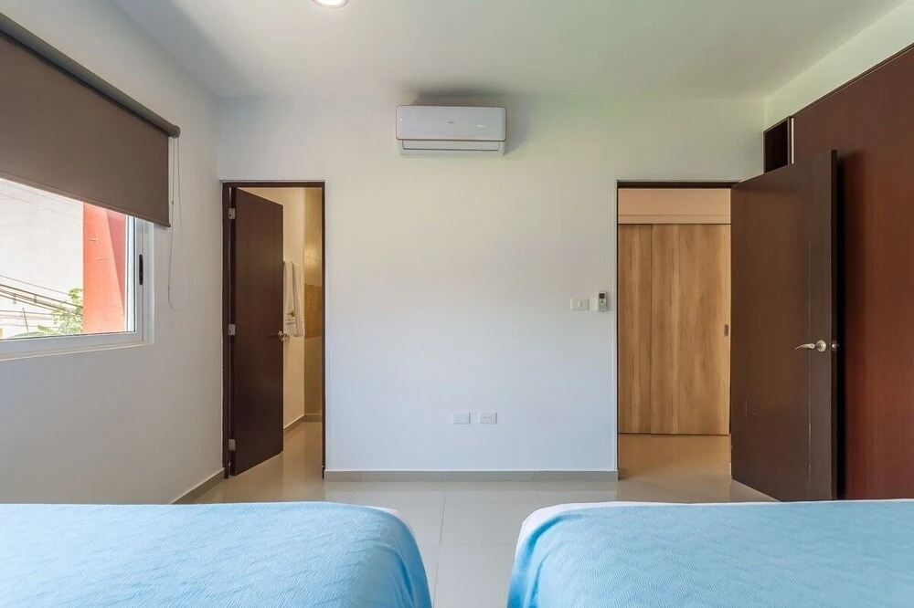 Sabbia 4201-3 Bedrooms ALL IN Suite Condo