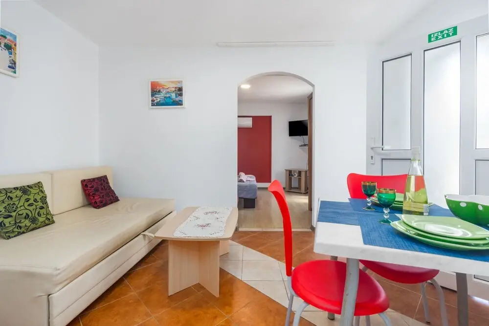 Apartment Luka 1